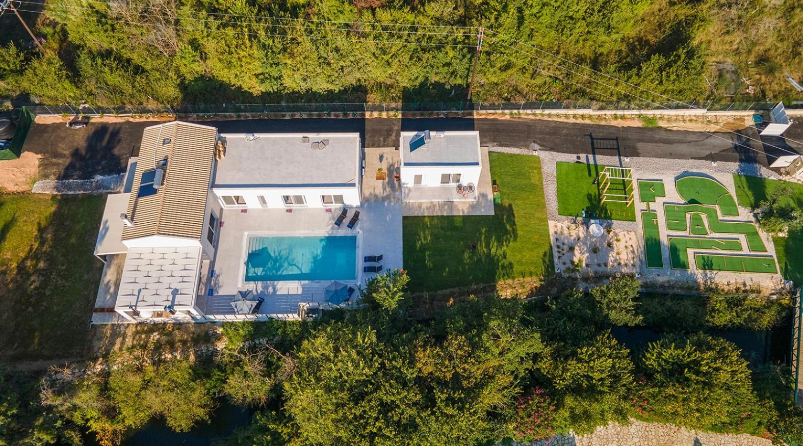 Villa Ami, Roda, Corfu: 10 Guests, Heated Pool, Private Mini Golf, Pool Table & More!! Exterior photo